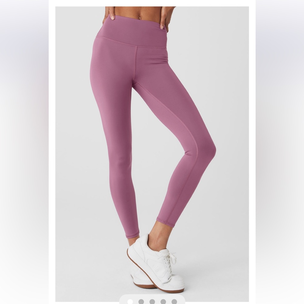 🔥 NWT ALO yoga soft mulberry airlift high waist 7/8 leggings Medium M